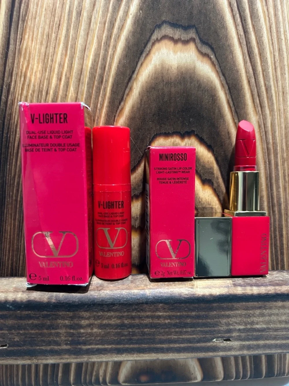 Valentino Rosso Lipstick Duo with V-Lighter - Bright Red